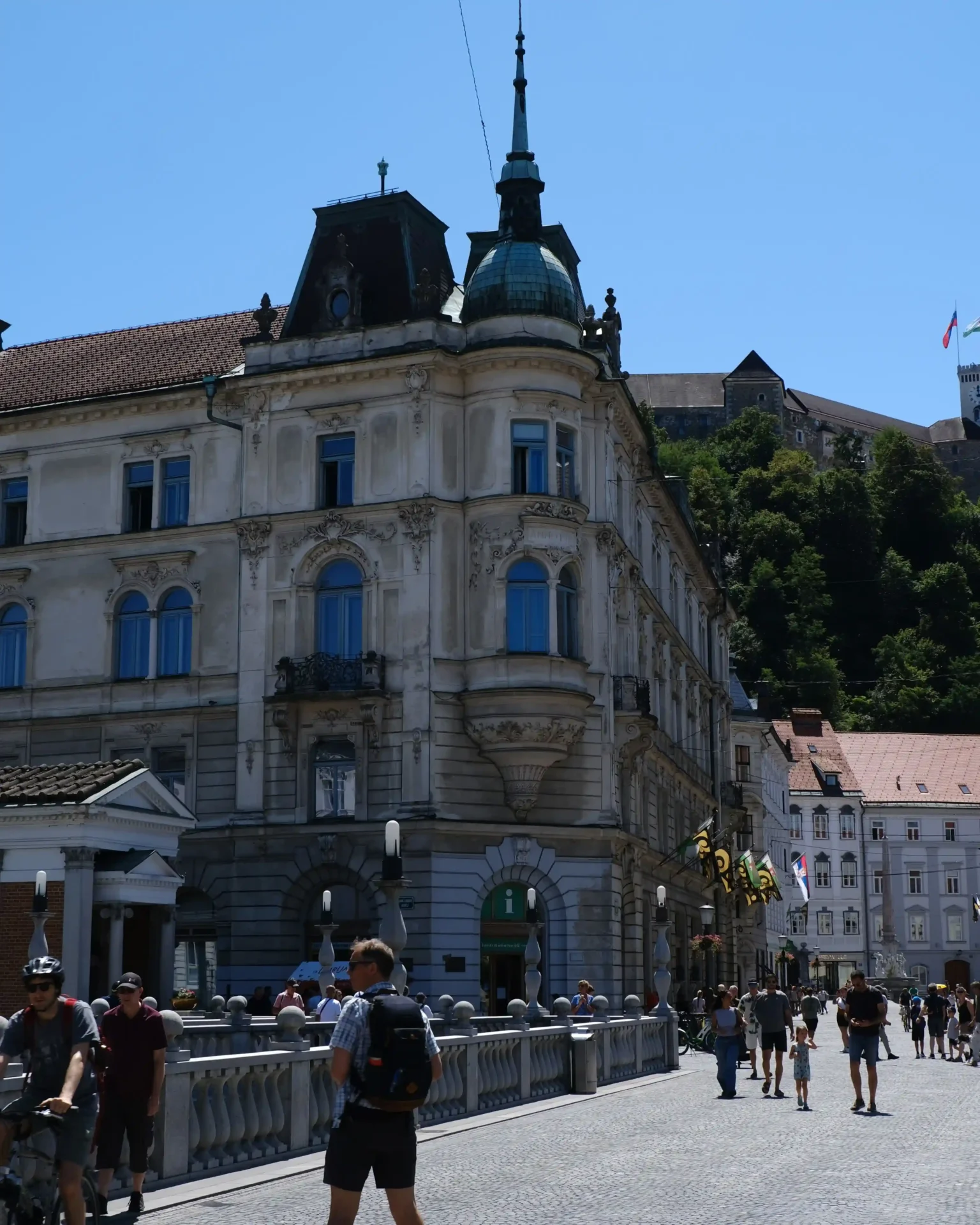 tromostovje and castle_compressed