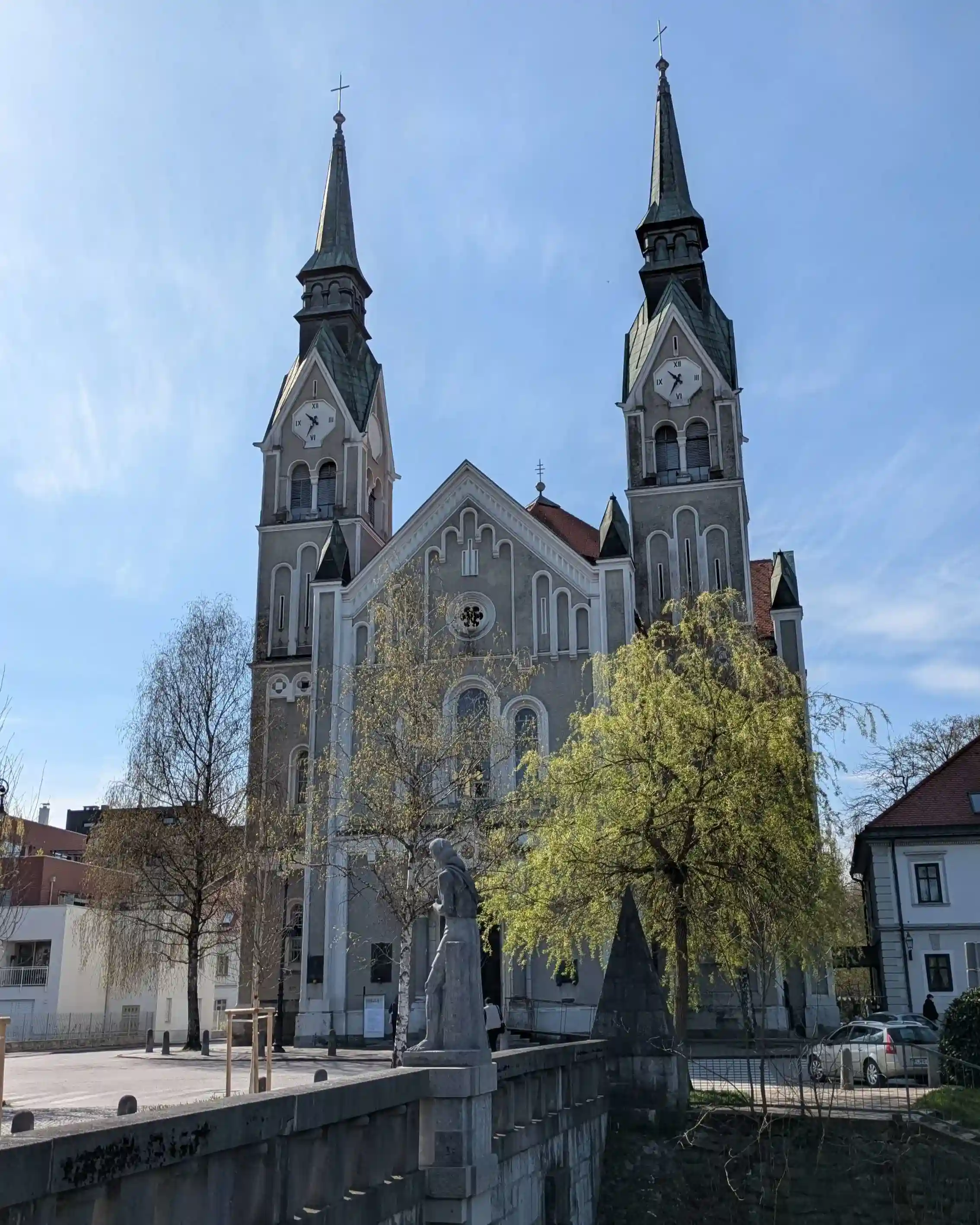 trnovo_church_compressed